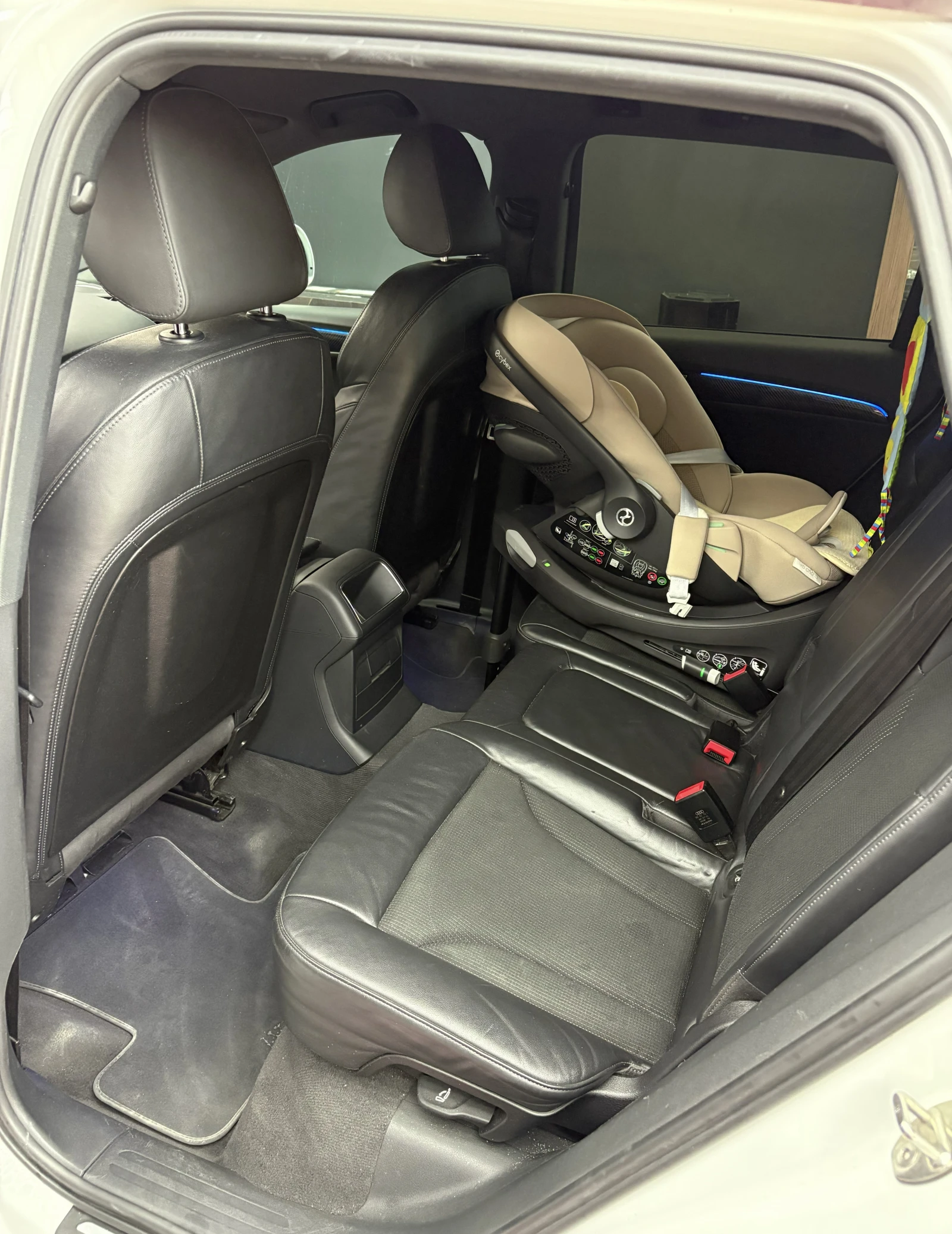 Audi Q5 3.0TDI S/BO/AMBIENT/CARPLAY, снимка 15 - Автомобили и джипове - 55695032
