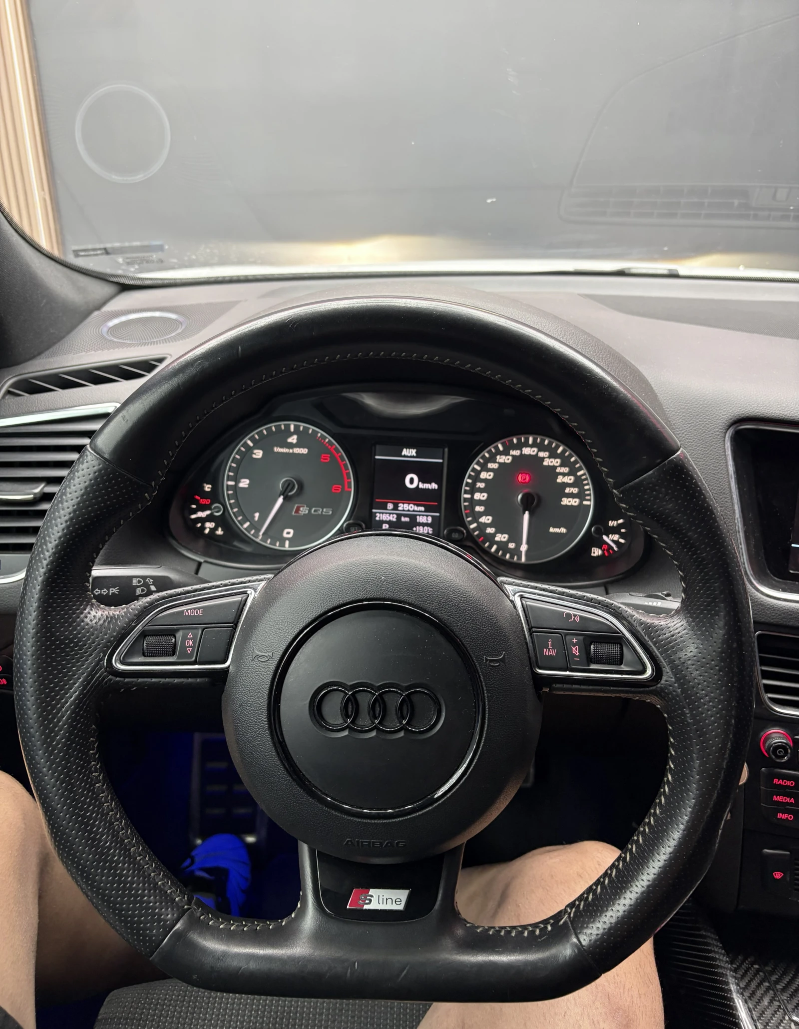 Audi Q5 3.0TDI S/BO/AMBIENT/CARPLAY, снимка 10 - Автомобили и джипове - 55695032
