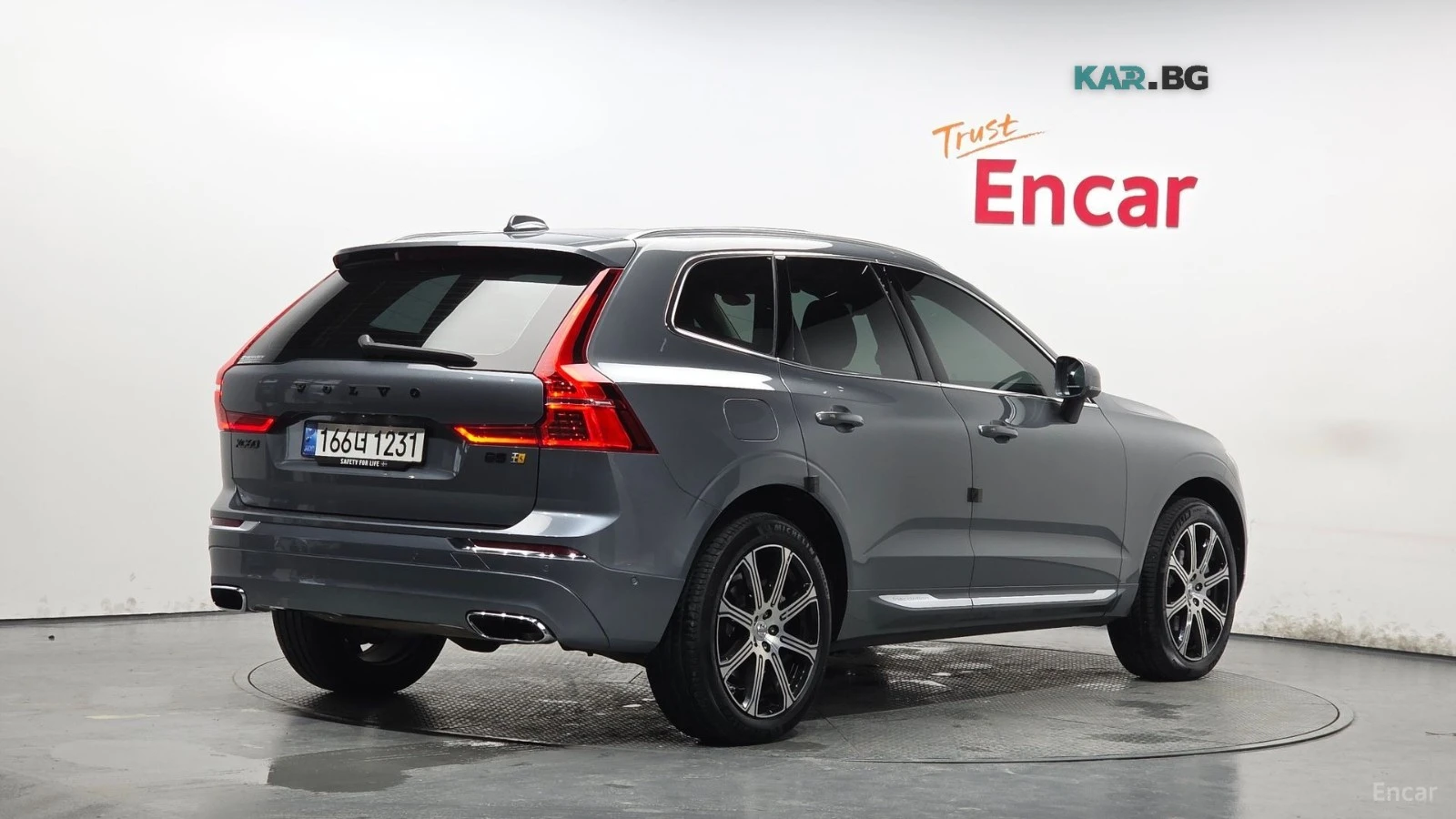 Volvo XC60 D5 INSCRIPTION| B&W| DISTRONIC| ПОДГРЕВ, снимка 2 - Автомобили и джипове - 56072002