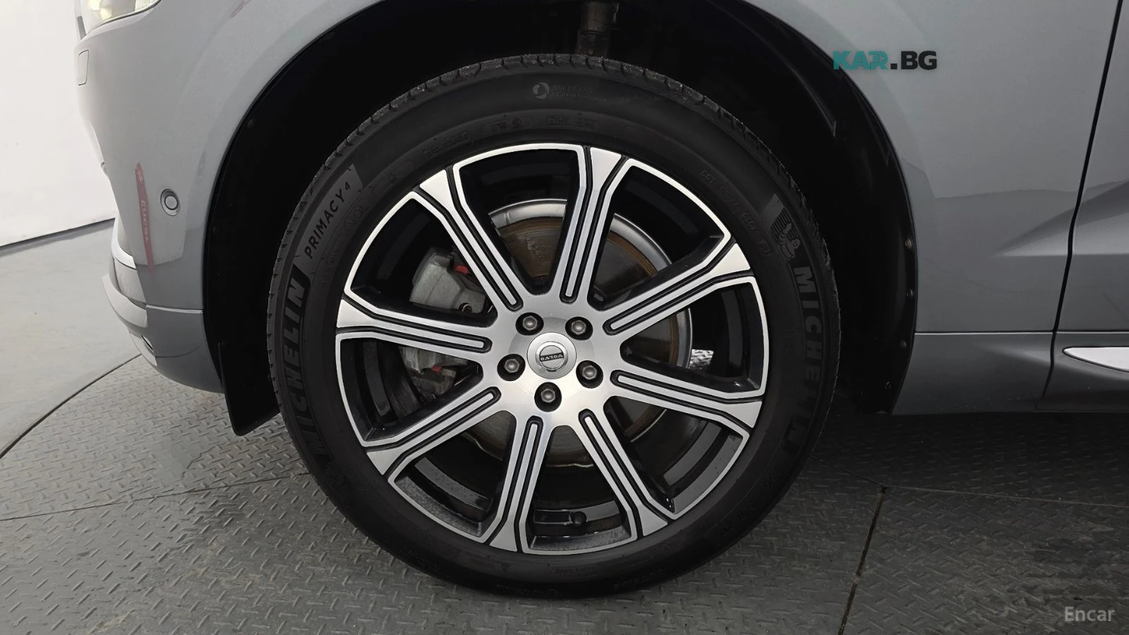 Volvo XC60 D5 INSCRIPTION| B&W| DISTRONIC| ПОДГРЕВ, снимка 5 - Автомобили и джипове - 56072002
