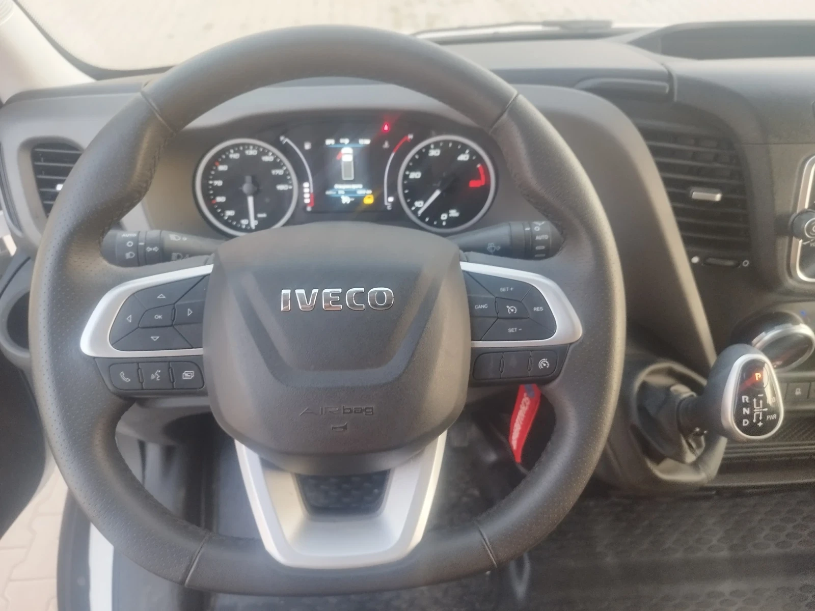 Iveco 35s16 Чисто нов - изображение 10