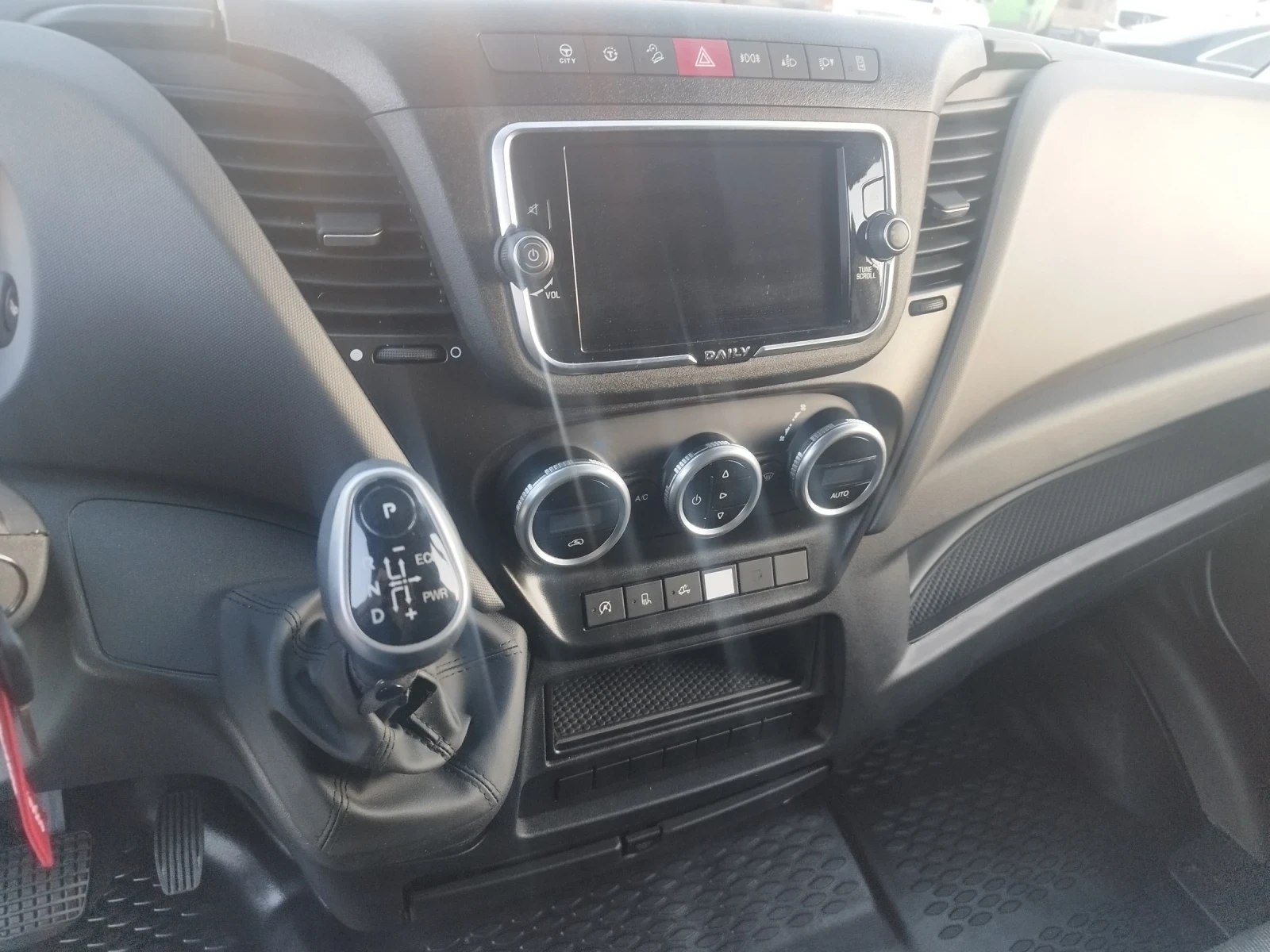 Iveco 35s16 Чисто нов, снимка 7 - Бусове и автобуси - 53660173