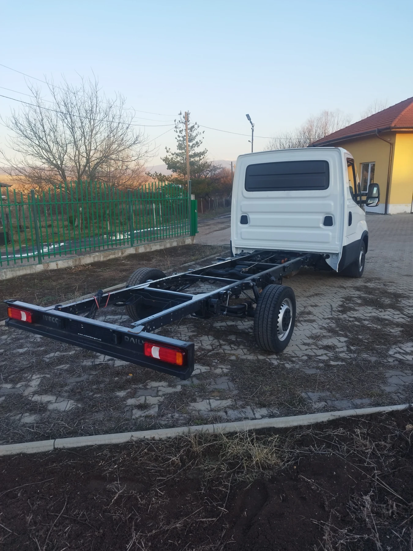 Iveco 35s16 Чисто нов, снимка 6 - Бусове и автобуси - 53660173