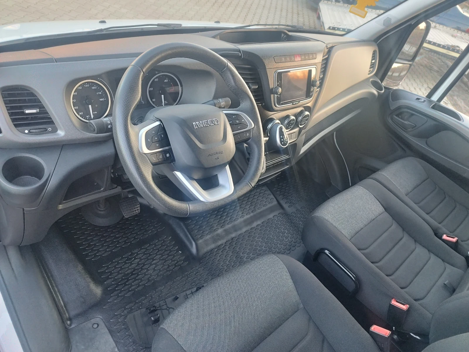 Iveco 35s16 Чисто нов, снимка 9 - Бусове и автобуси - 53660173