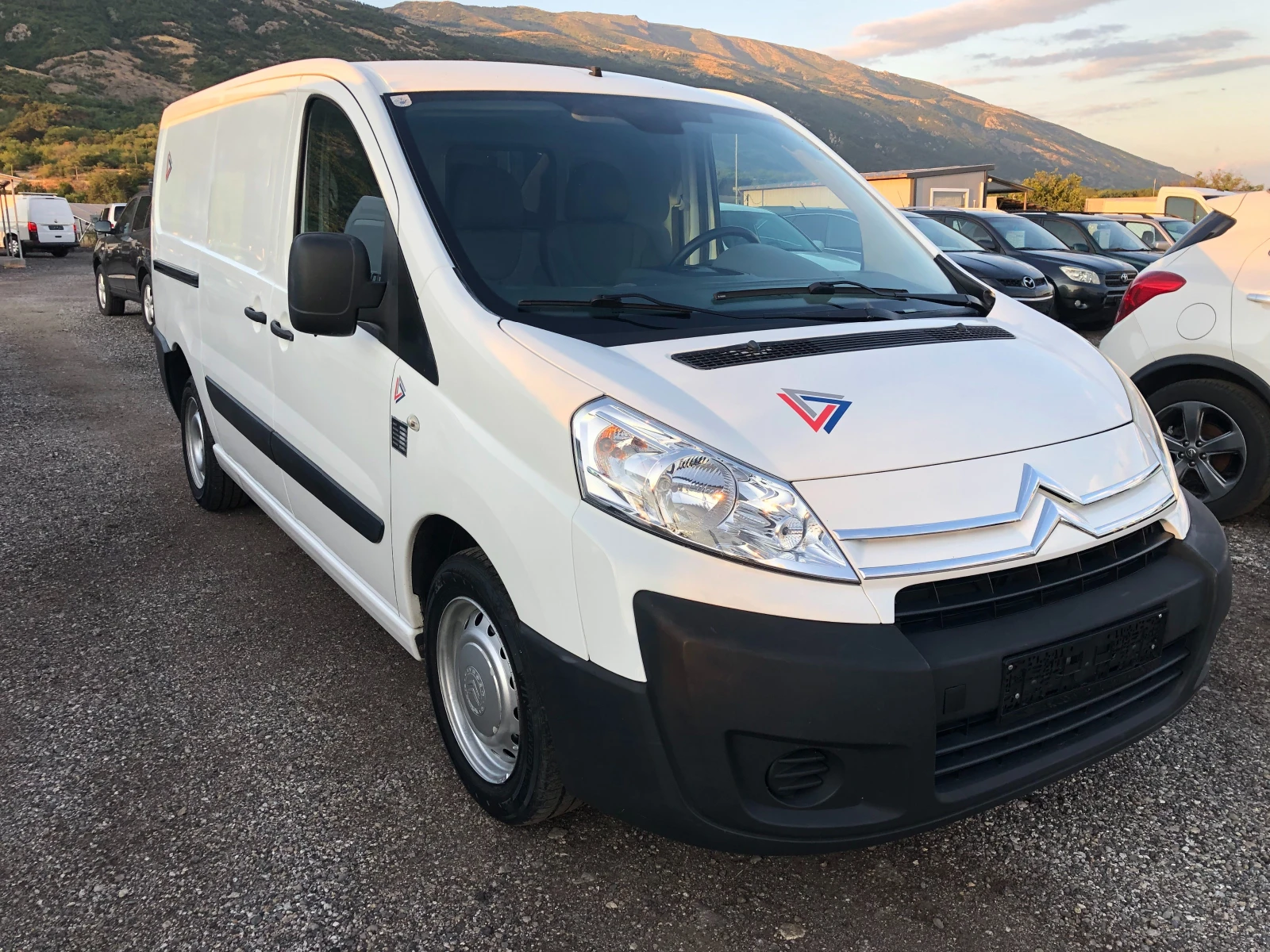 Citroen Jumpy 2.0 HDI - изображение 3