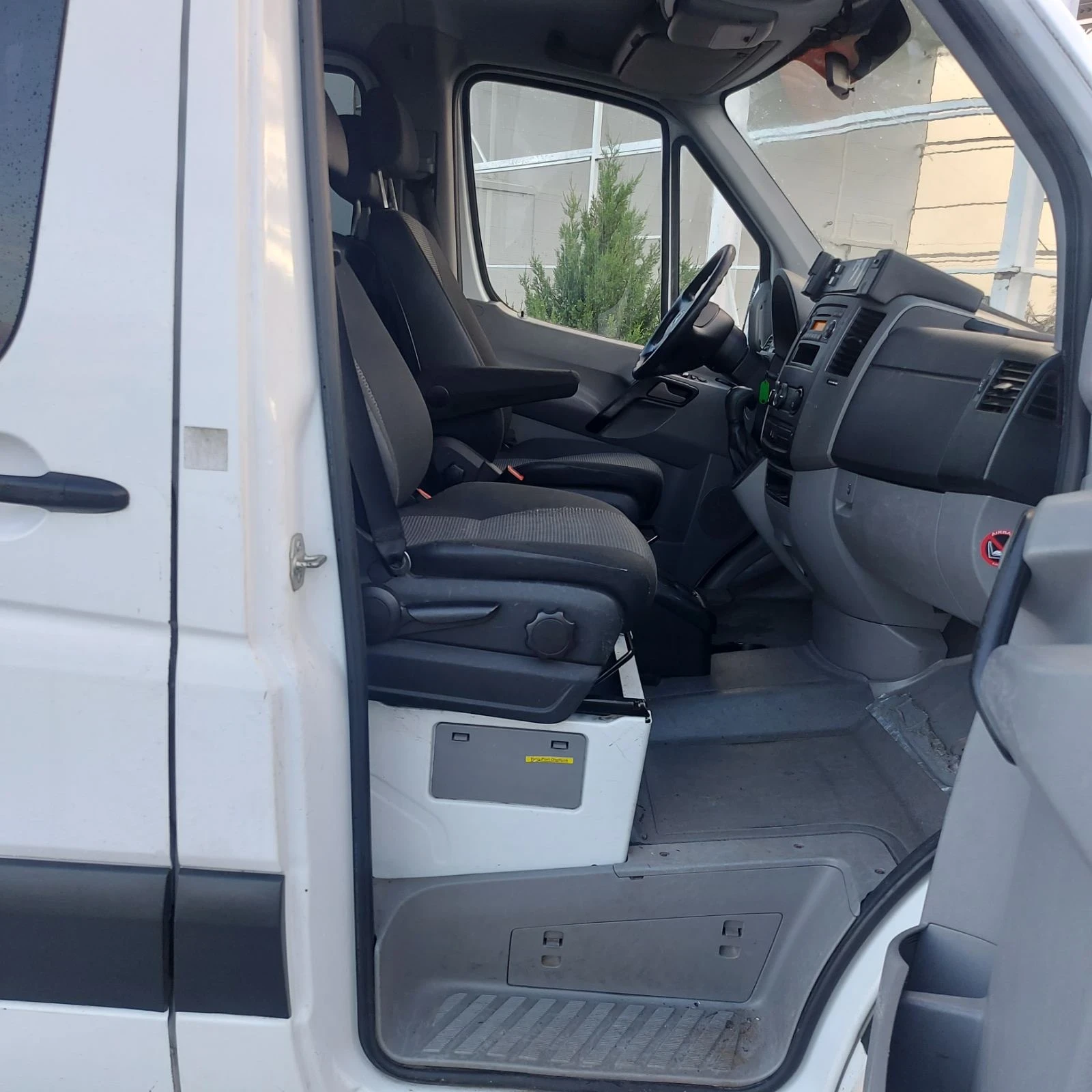 Mercedes-Benz Sprinter 316 Ориг.КМ и БОЯ, снимка 10 - Бусове и автобуси - 54662913