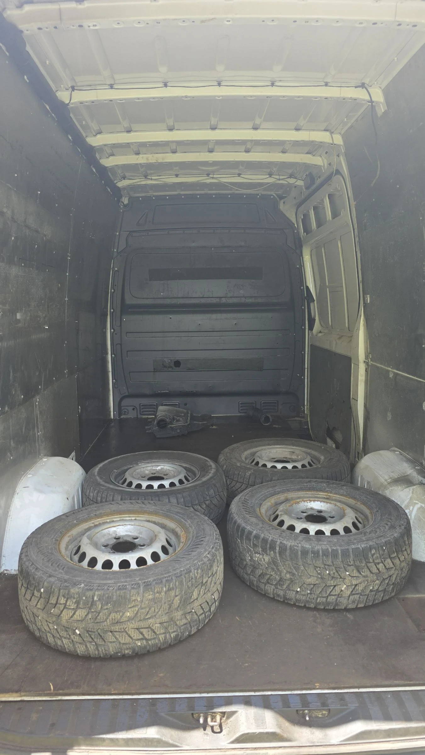 VW Caravelle 2.0 TDI Климатик Проблем в мотора, снимка 10 - Бусове и автобуси - 54939773