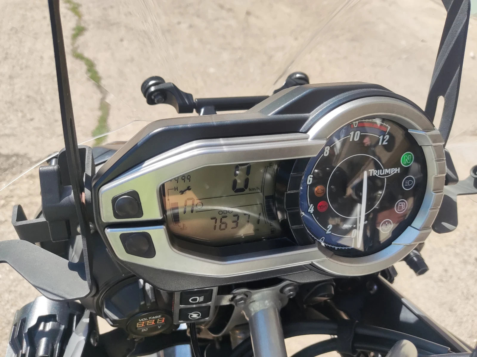 Triumph Tiger Tiger 800 XR 2011 - изображение 8