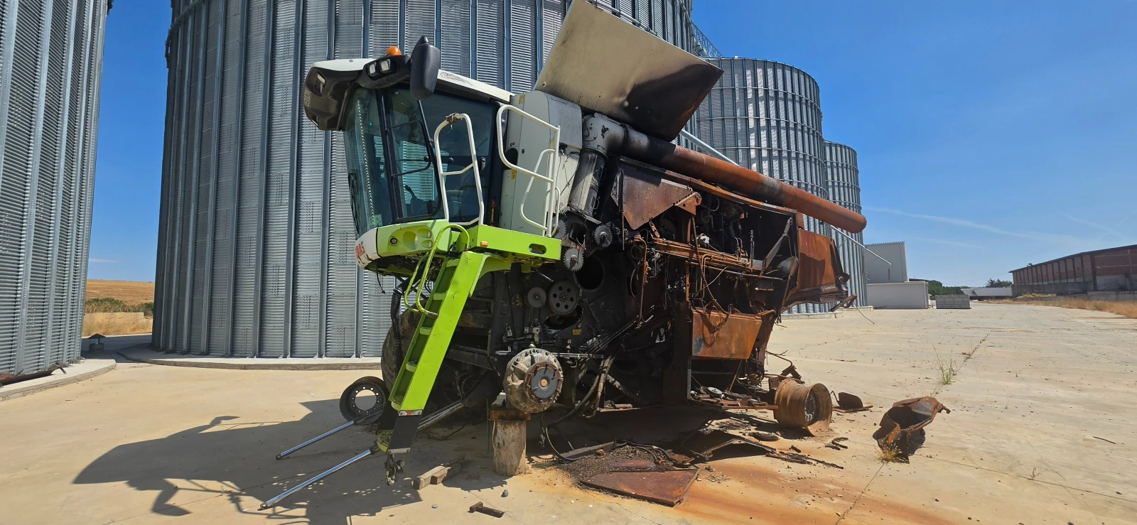 Комбайн Claas Lexion 600, снимка 5 - Селскостопанска техника - 55790349