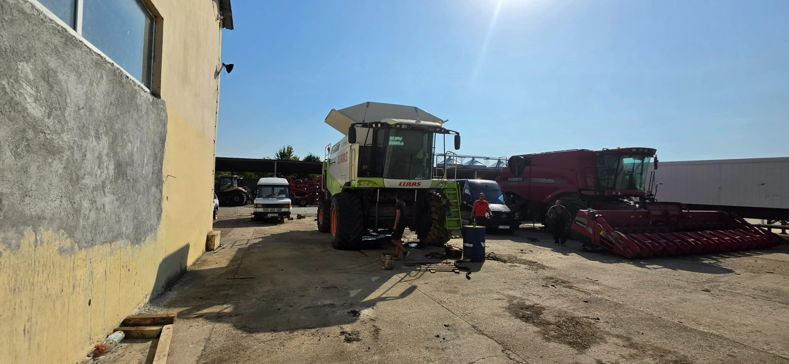 Комбайн Claas Lexion 600, снимка 3 - Селскостопанска техника - 55790349