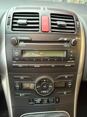 Toyota Auris 2.0 D-4D, Клима, Внос, снимка 15