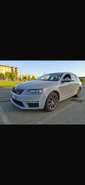 Skoda Octavia 2.0TDI VRS FULL Уникат 153 000 км key less , снимка 2