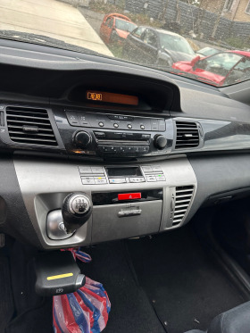 Honda Fr-v 2.2 Cdti , снимка 16 - Автомобили и джипове - 45090138