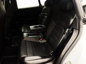 Porsche Taycan * АвтоКредит * (ЦЕНА ДО БГ) - 70799 € / 138470.81 лв. - 29093424 17