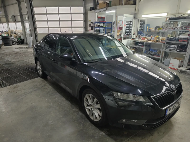 Skoda Superb, снимка 3 - Автомобили и джипове - 48278646