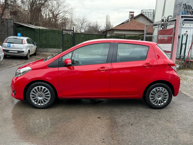 Toyota Yaris 1.4 D-4D (90 кс)07.2013г. Euro 5B Навигация/Камера, снимка 4 - Автомобили и джипове - 48297455