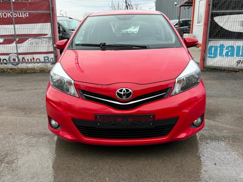 Toyota Yaris 1.4 D-4D (90 кс)07.2013г. Euro 5B Навигация/Камера, снимка 2 - Автомобили и джипове - 48297455