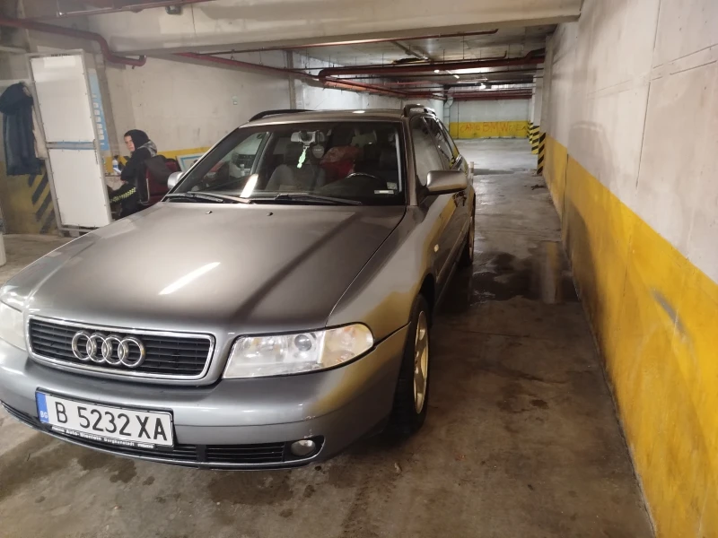 Audi A4 1.8Т, снимка 2 - Автомобили и джипове - 48631271