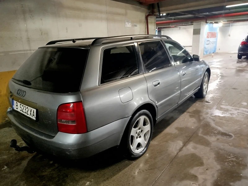 Audi A4 1.8Т, снимка 3 - Автомобили и джипове - 48631271