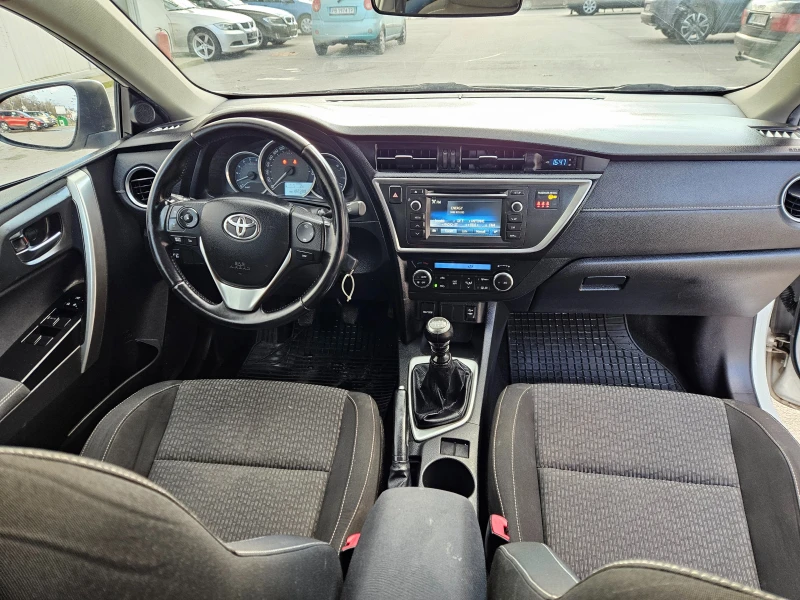 Toyota Auris 1.4D4D 90кс. EURO5B, снимка 14 - Автомобили и джипове - 49197276