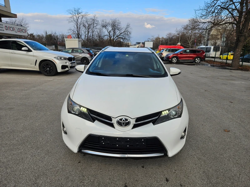 Toyota Auris 1.4D4D 90кс. EURO5B, снимка 3 - Автомобили и джипове - 49197276