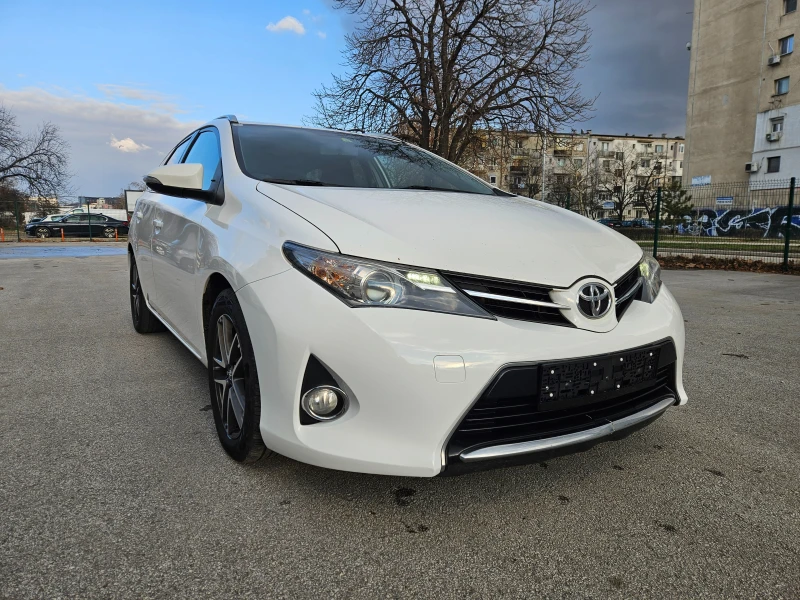 Toyota Auris 1.4D4D 90кс. EURO5B, снимка 11 - Автомобили и джипове - 49197276