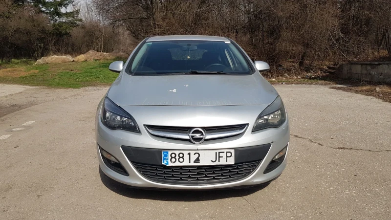 Opel Astra 1.6cdti, снимка 1 - Автомобили и джипове - 49455219