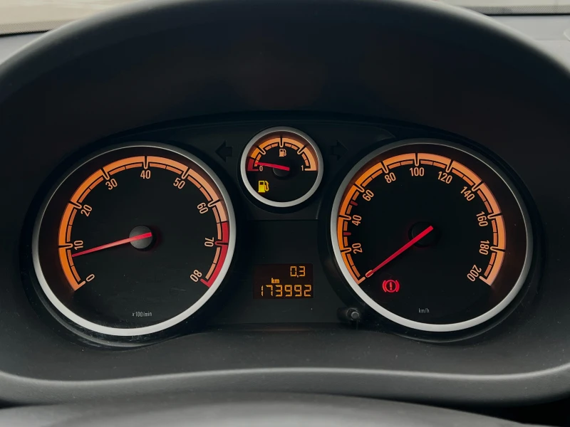 Opel Corsa 1.2i ГАЗОВ ИНЖЕКЦИОН  COSMO, снимка 16 - Автомобили и джипове - 50306022