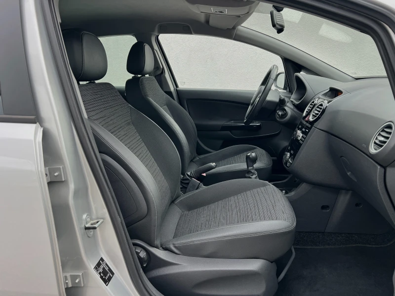 Opel Corsa 1.2i ГАЗОВ ИНЖЕКЦИОН  COSMO, снимка 14 - Автомобили и джипове - 50306022