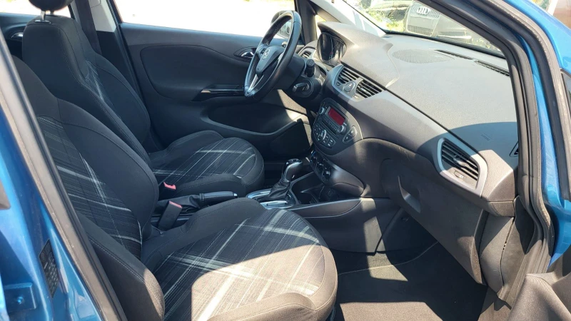 Opel Corsa 1.4i Auto, снимка 9 - Автомобили и джипове - 51130090