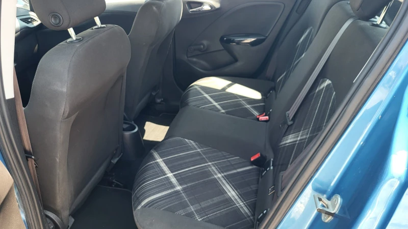 Opel Corsa 1.4i Auto, снимка 8 - Автомобили и джипове - 51130090