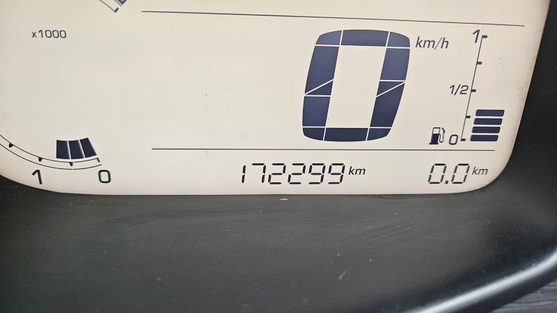 Citroen C3 Picasso 1.6 ГАЗ.ИНЖ , снимка 17 - Автомобили и джипове - 52088086