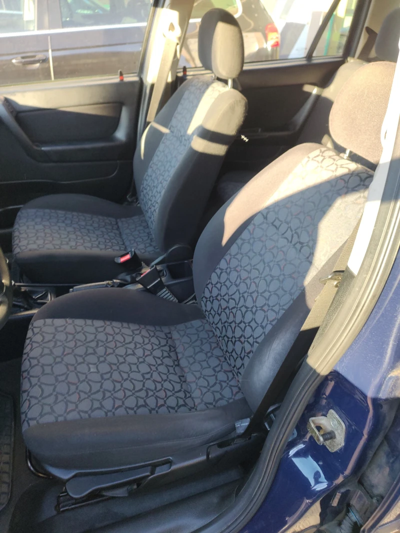 Opel Astra 1.6, снимка 10 - Автомобили и джипове - 52315770