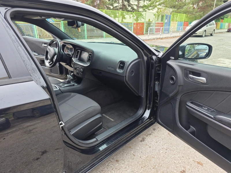 Dodge Charger SXT 3.6, снимка 10 - Автомобили и джипове - 52615669