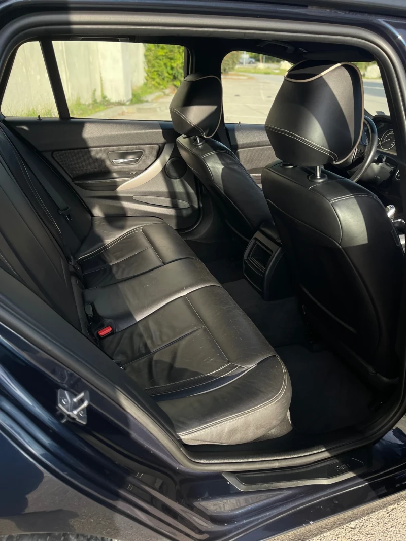 BMW 320, снимка 11 - Автомобили и джипове - 52902343