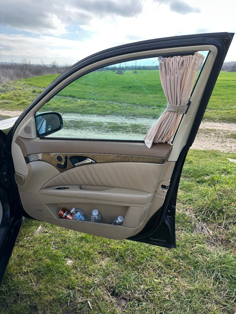 Mercedes-Benz E 320, снимка 11 - Автомобили и джипове - 53443587
