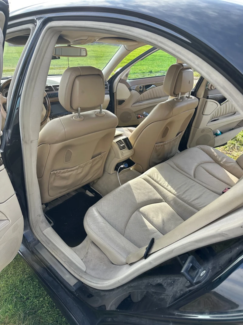 Mercedes-Benz E 320, снимка 6 - Автомобили и джипове - 53443587