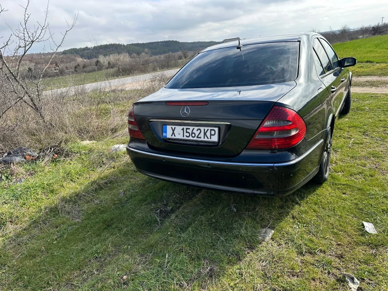 Mercedes-Benz E 320, снимка 4 - Автомобили и джипове - 53443587