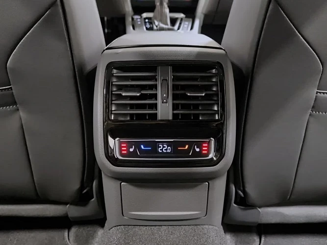 VW Arteon Shooting Brake 2.0 TDI 4Motion = R-Line = Гаранция, снимка 15 - Автомобили и джипове - 55035007