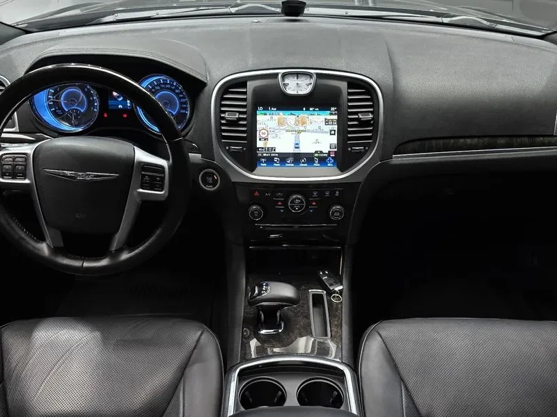 Chrysler 300c 3.6 - САМО 30% АВАНС, снимка 7 - Автомобили и джипове - 55991305