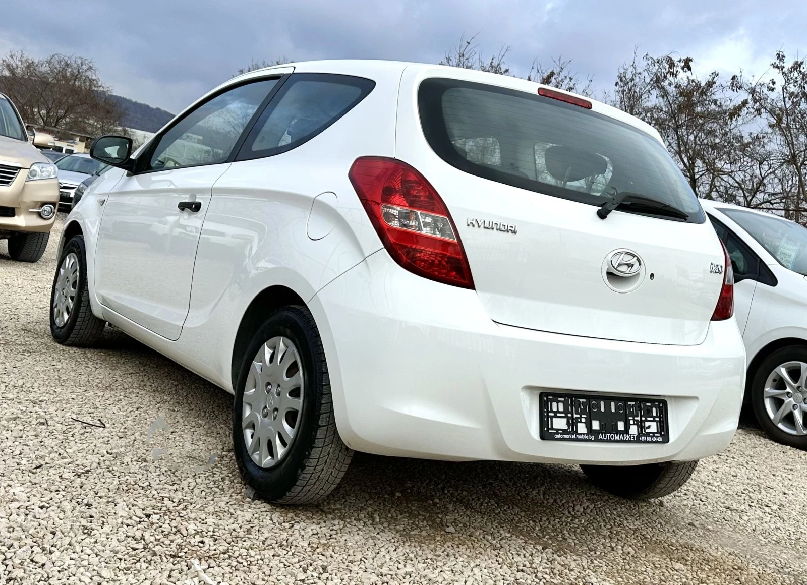 Hyundai I20 1.25i 77HP - изображение 8