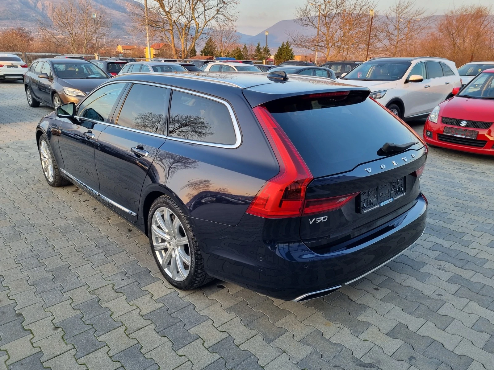 Volvo V90 D5 AWD 235hp * INSCRIPTION*  - изображение 4