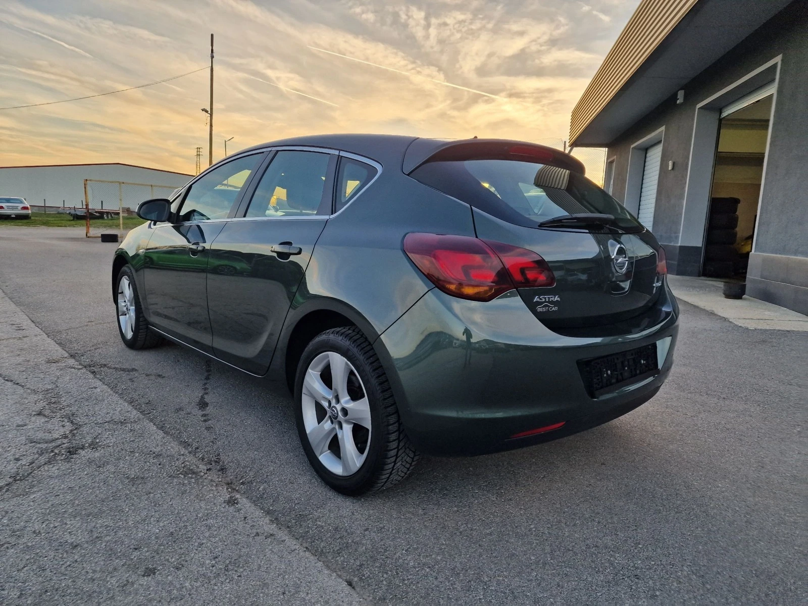 Opel Astra 1, 3CDTI - изображение 4