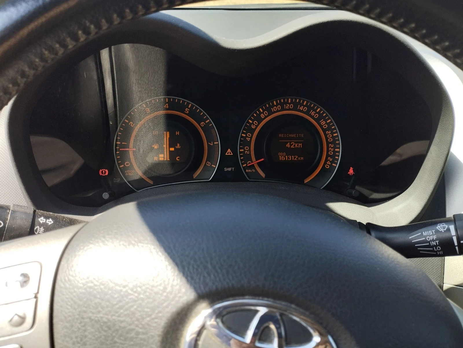 Toyota Auris 1.4 - изображение 6