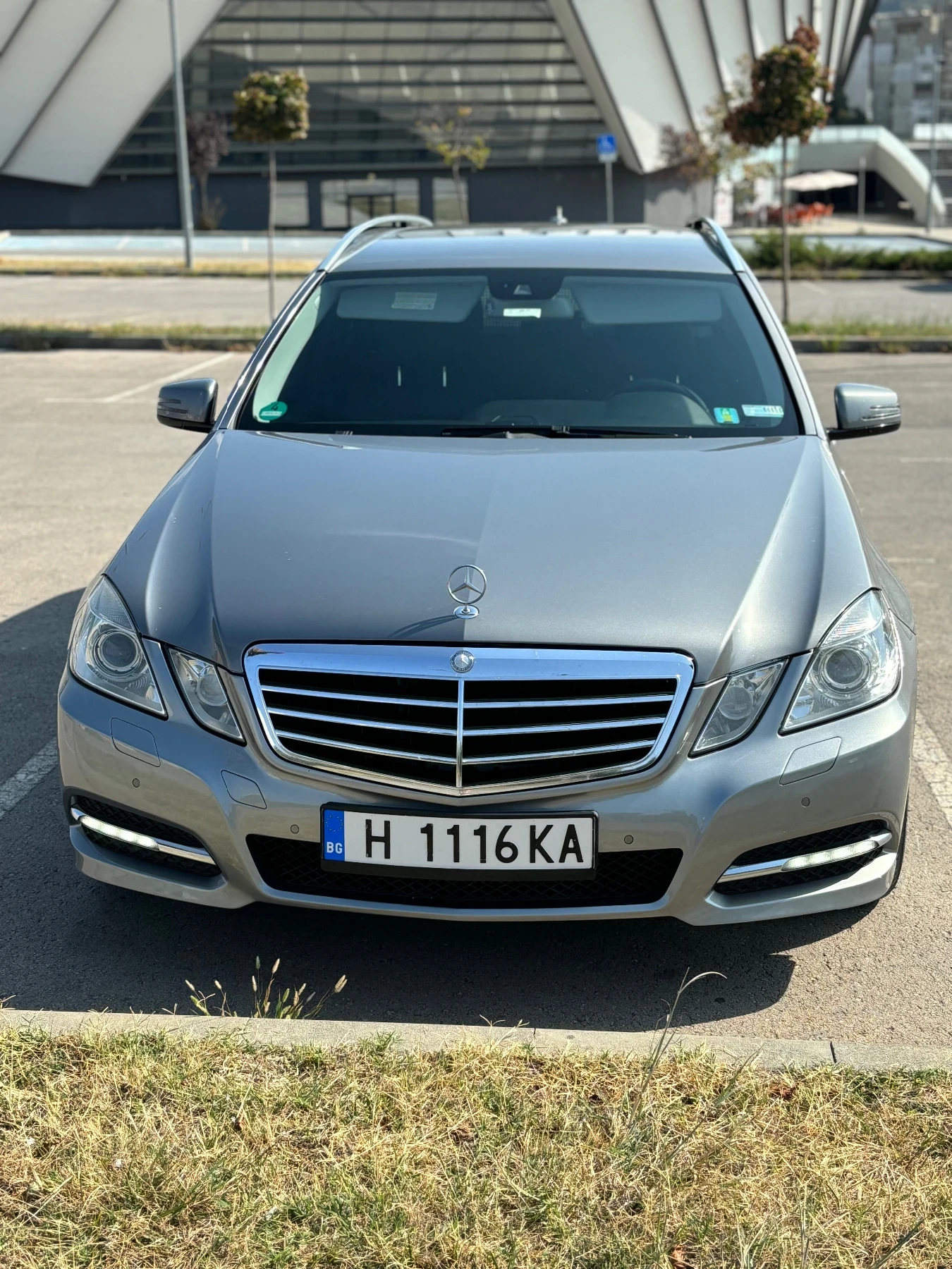 Mercedes-Benz E 220  - изображение 7