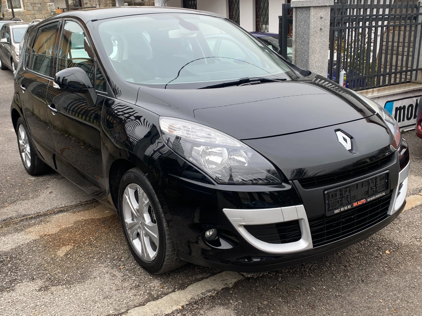 Renault Scenic 1.5DCi-110k.s-NAVI-КОЖА-EURO5A-6-скорости-2011г - изображение 3