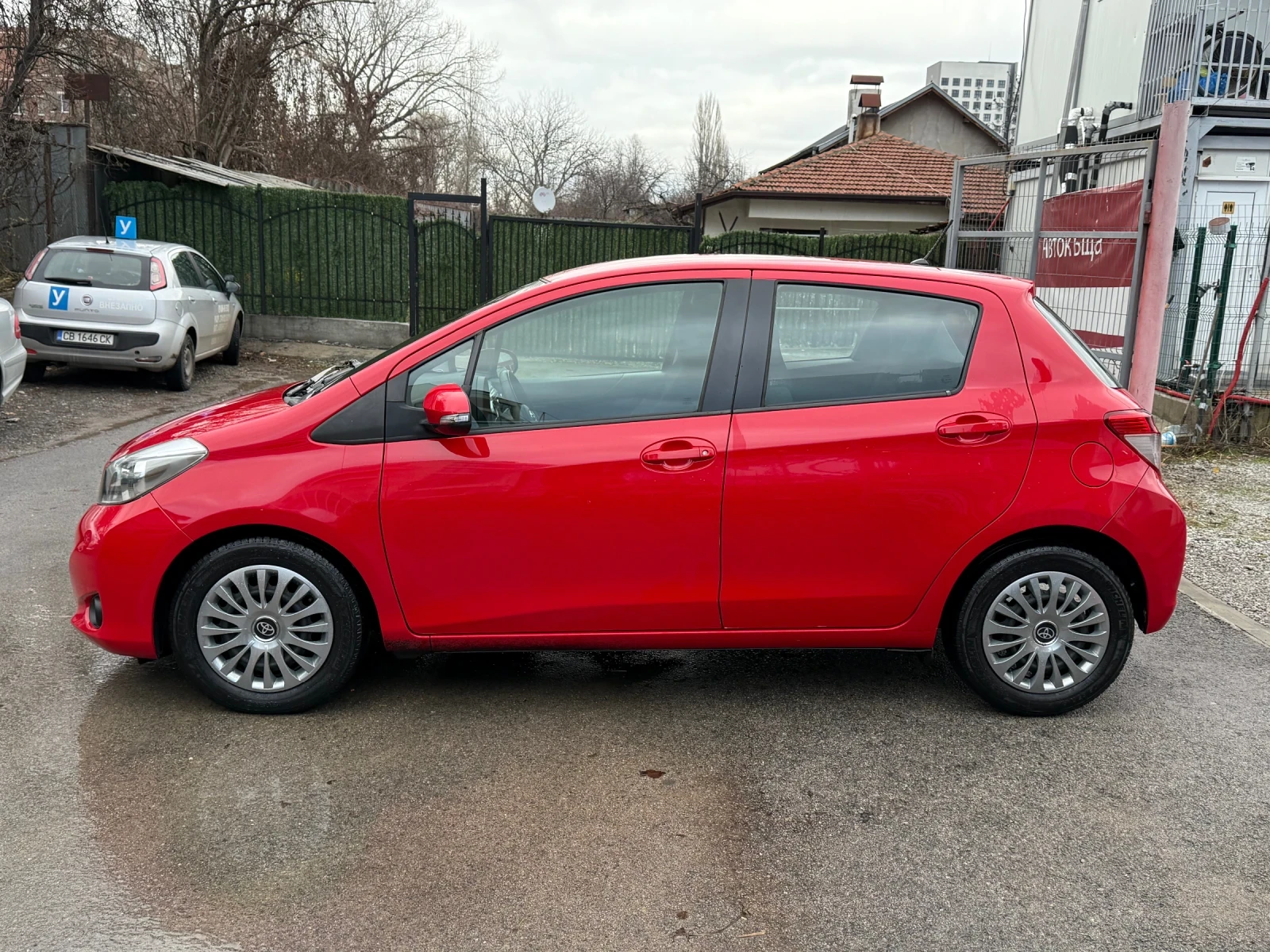 Toyota Yaris 1.4 D-4D (90 кс)07.2013г. Euro 5B Навигация/Камера - изображение 4