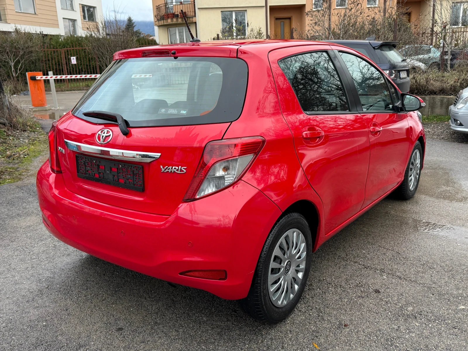 Toyota Yaris 1.4 D-4D (90 кс)07.2013г. Euro 5B Навигация/Камера - изображение 6