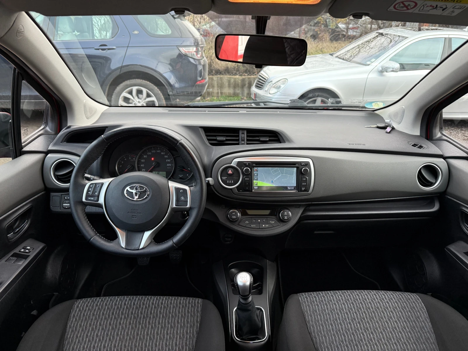 Toyota Yaris 1.4 D-4D (90 кс)07.2013г. Euro 5B Навигация/Камера - изображение 10