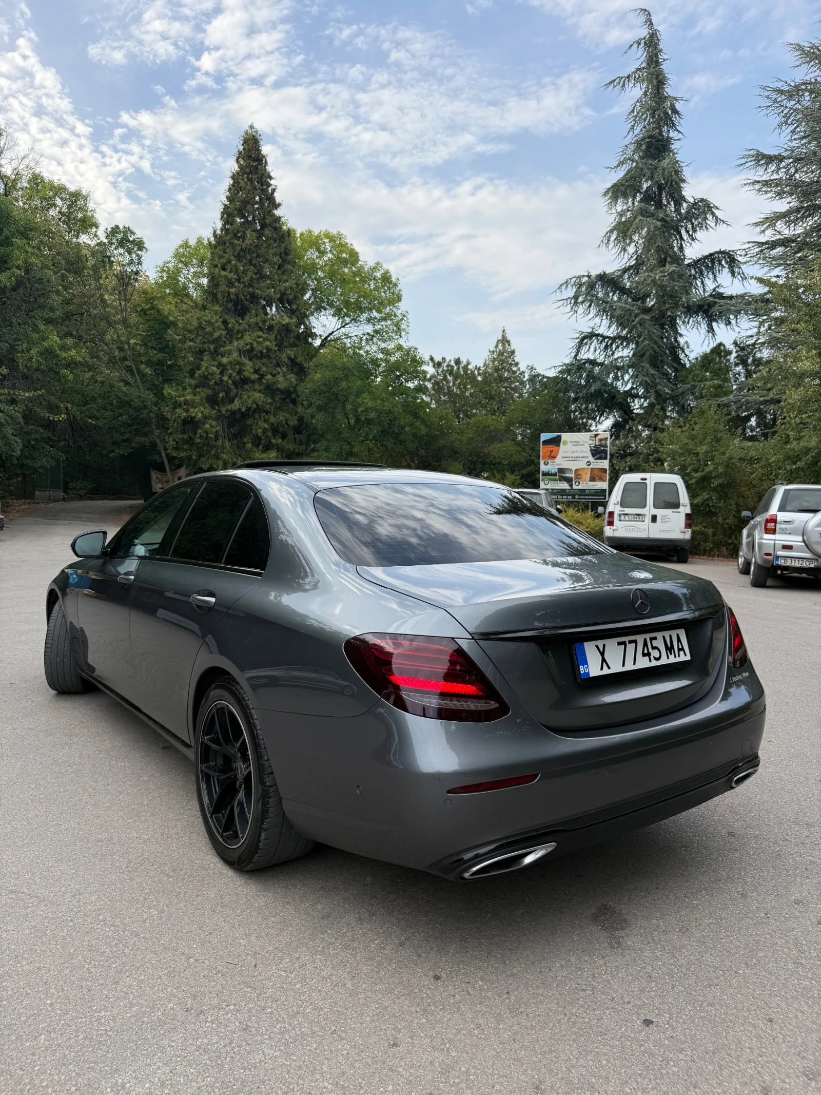 Mercedes-Benz E 220 9G-Tronic/MULTIBEAM/DIGITAL/Шибедах, снимка 8 - Автомобили и джипове - 56048140